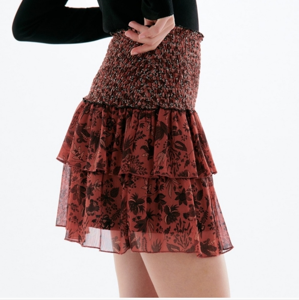 ZARA Contrasting Print Skirt